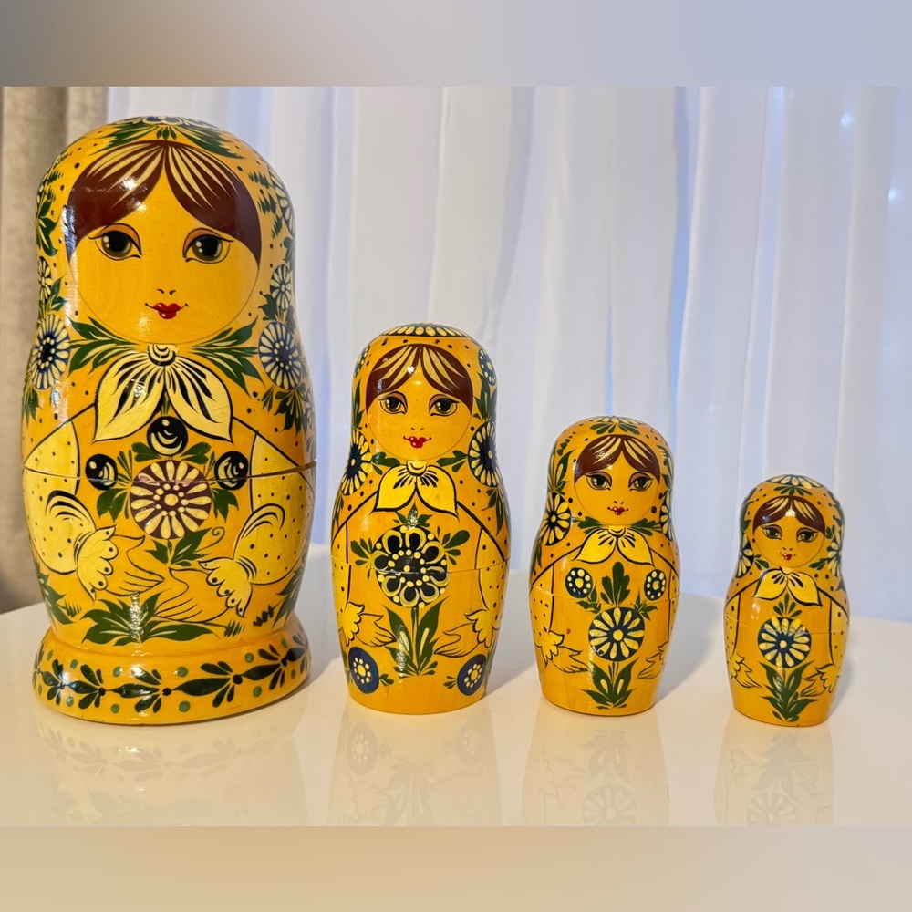Russian Wooden Nesting Dolls USSR (Set of 4) Nesting Russian Dolls 🪆 Matryoshka